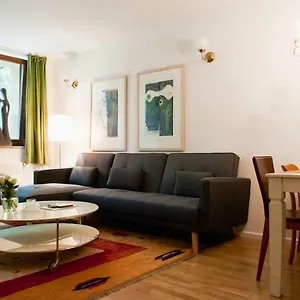 Beautiful Park For 4 Guests Berlijn